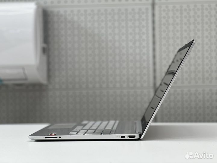 Мощный HP IPS Ryzen 7 8 ядер 8g озу SSD256g