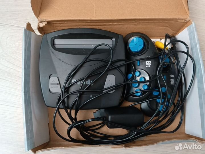 Игровая приставка dendy