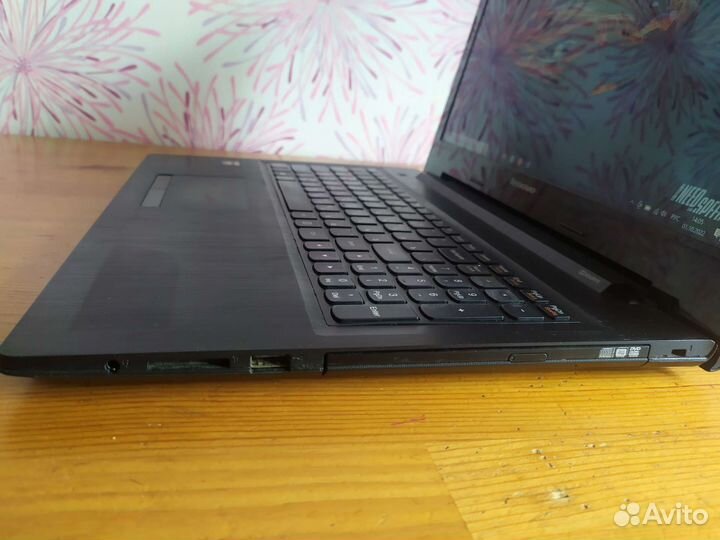 Ноутбук lenovo G50-80 i3 4030u. 6gb. R5 m230 2gb