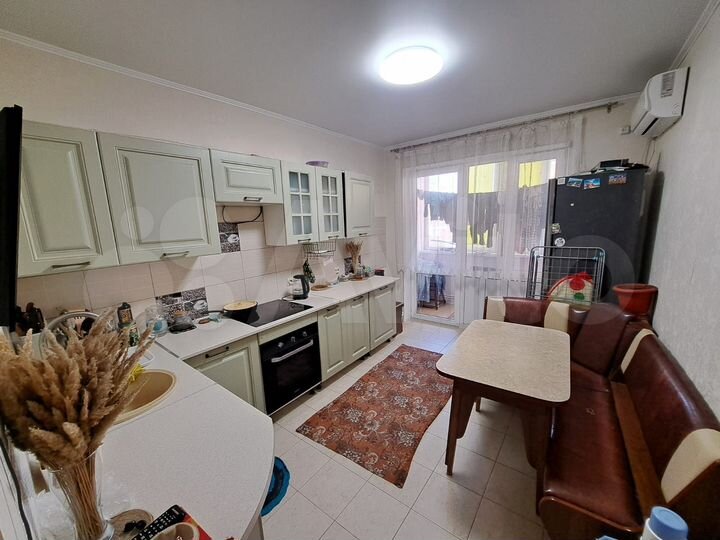 2-к. квартира, 68 м², 2/6 эт.