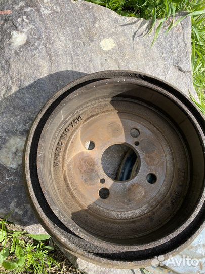 Продам тормозные барабаны toyota yaris 2