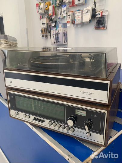 Виниловый проигрыватель Radeotehnika + тюнер