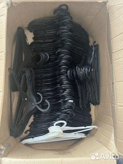 Вешалки плечики для одежды