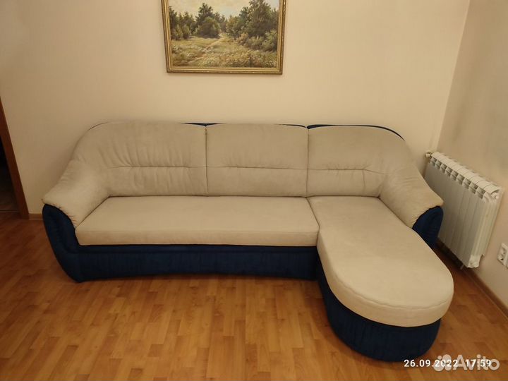 Диван с оттоманкой
