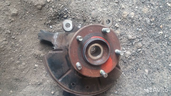 Ford Escape Maverick Tribute поворотный кулак прав