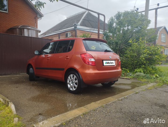 Skoda Fabia 1.6 AT, 2008, 180 100 км