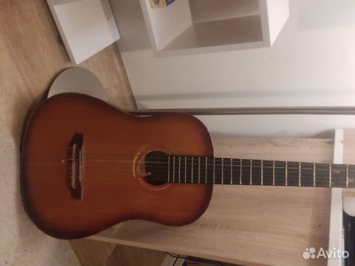 Гитара акустическая