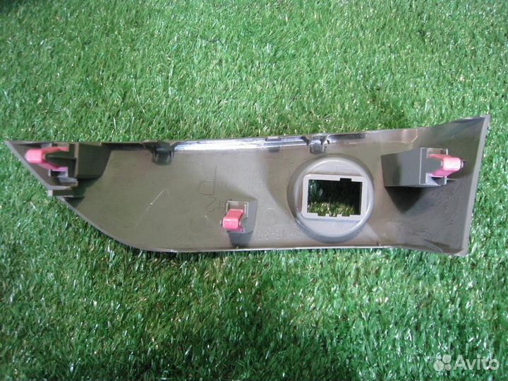 Накладка торпедо правая Toyota RAV4 A30 2007