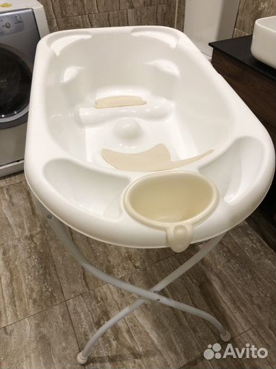 Подставка и ванна