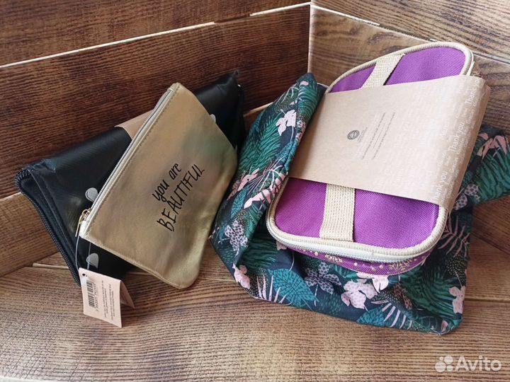 Косметички Ив Роше