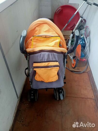 Прогулочная коляска