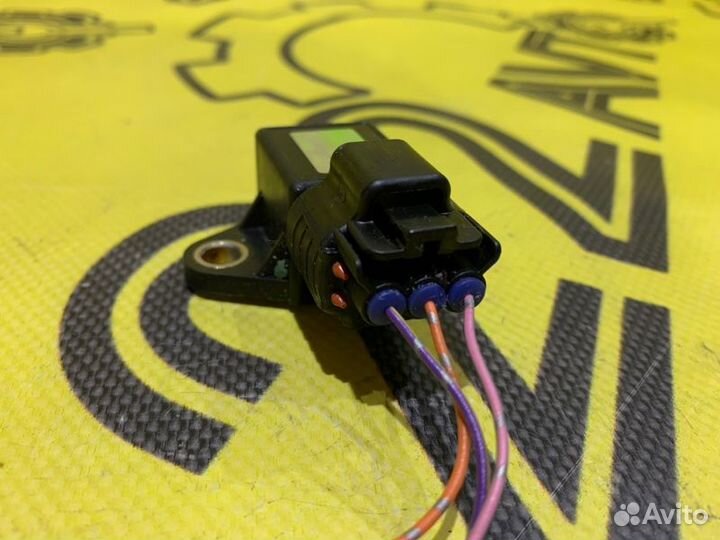 Датчик ускорения Toyota Camry ACV30 2AZ-FE 2003