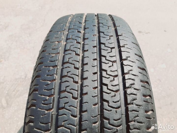 Yokohama S207 215/70 R15 98S