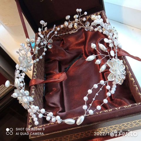 Свадебный венок из бусин новое