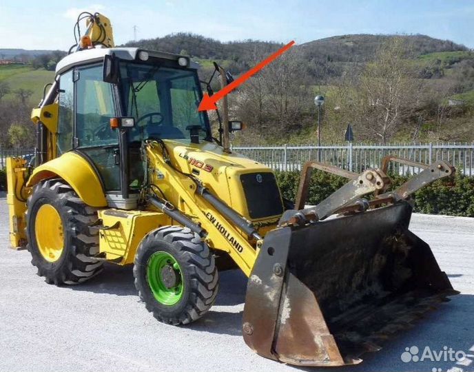 Стекло лобовое верхнее на NewHolland LB 115 B