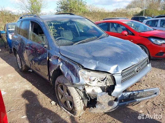 В разборе Toyota Rav 4 3 2.0 i 2006 г
