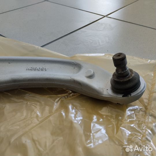 Рычаг передний правый hyundai ай 40