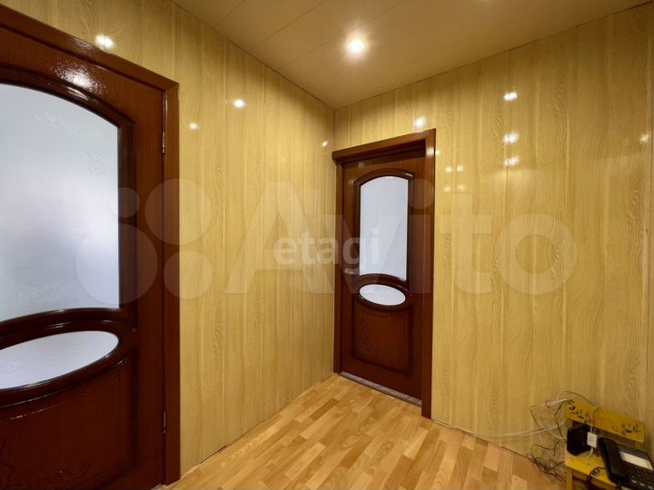 2-к. квартира, 57 м², 2/2 эт.