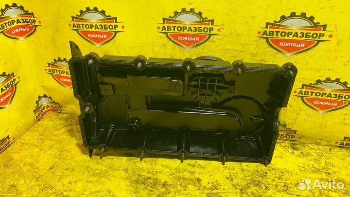 Клапанная крышка Volkswagen Passat 2.0 Tdi BKP BKD