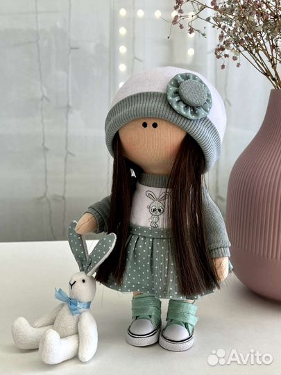 Кукла текстильная ручной работы с зайцем