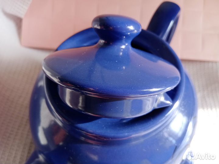 Заварочный чайник и кружка