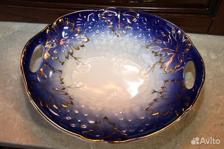 Блюдо из фигурного фарфора