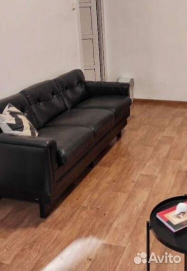 Кожаный диван черный бу