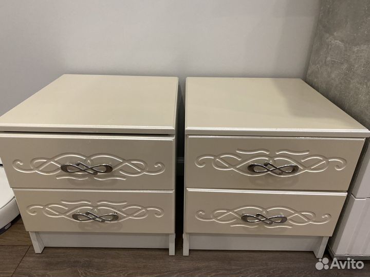 Тумбочка прикроватная бу