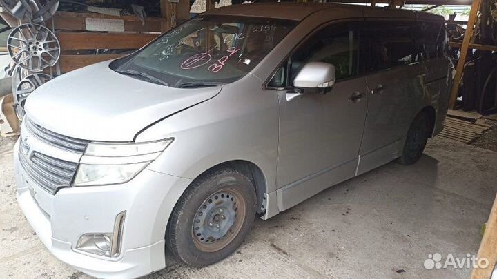 Подушка двигателя правая Nissan Elgrand PE52