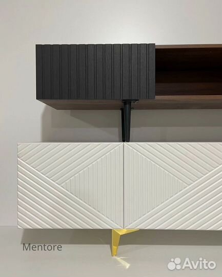 Тумба под тв Bravo на опорах