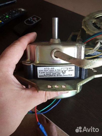 Продам 2 двигателя от стиральной машины