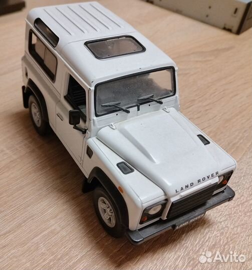 Модель автомобиля Land Rover 1:24