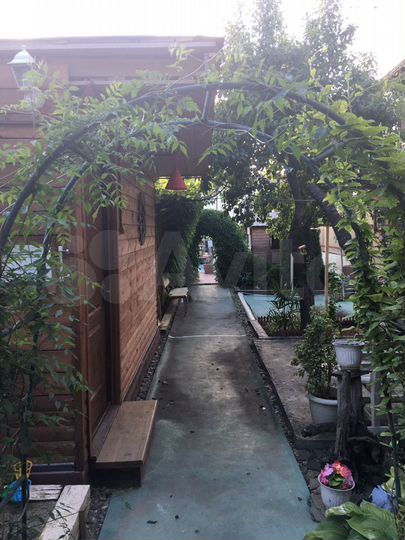 Дом 20 м² на участке 5 сот.