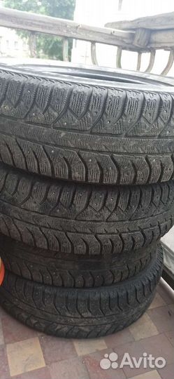 Bridgestone Ice Cruiser 7000 215/70 R16 100T