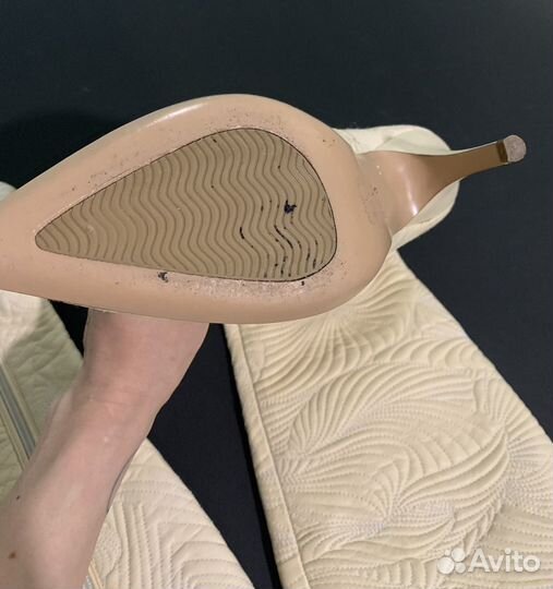 Сапоги бежевые шпилька Италия bruno magli 37