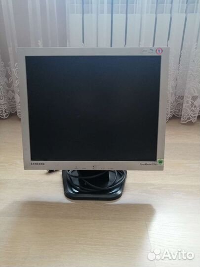Монитор Samsung