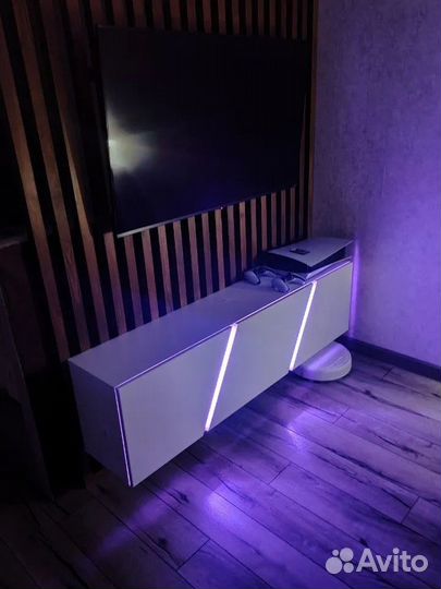 Подвесная тумба под телевизор