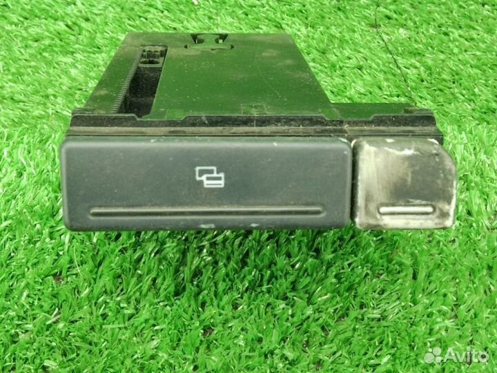 Вещевое отделение VAG audi A4 8E 3368