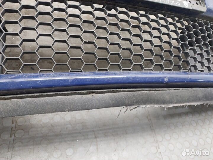 Бампер передний Dacia Sandero, 2009