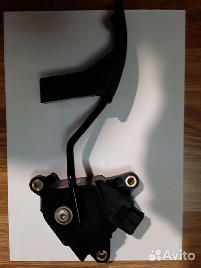 Педаль газа nissan x-trail t31