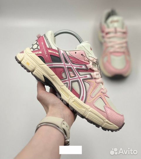 Кроссовки женские