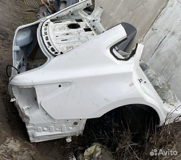 Задняя четверть Nissan Teana L33