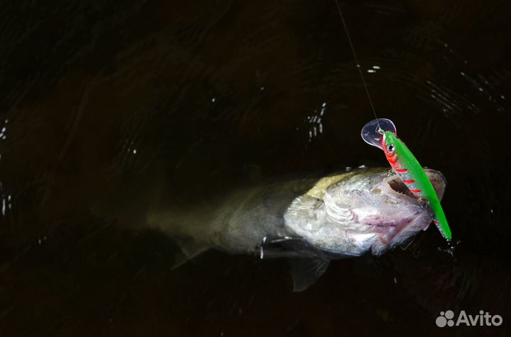 Воблер LureMax stinka 130FDR-087 17 г 2,3-2,8м