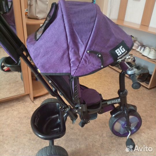 Детский велосипед с ручкой