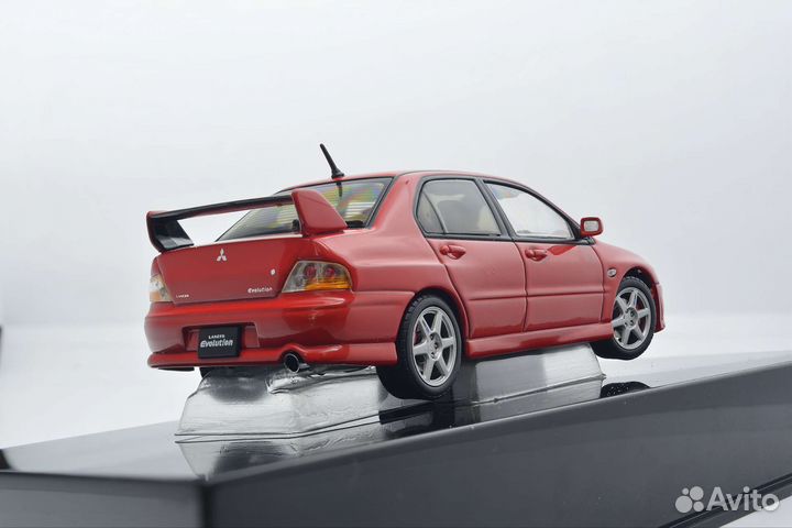 Autoart 1:43 Mitsubishi Lancer Evolution viii