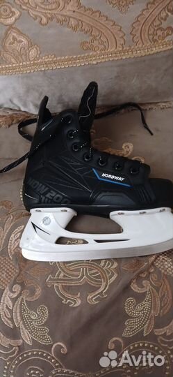 Зимние коньки, 34 размер. Были использованы 1 раз