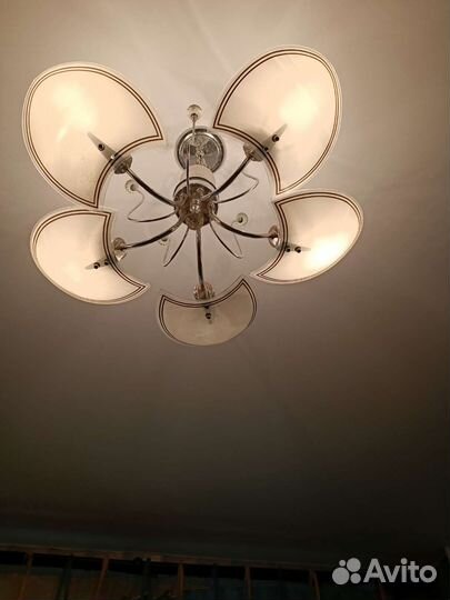 Люстры, бра, споты б/у