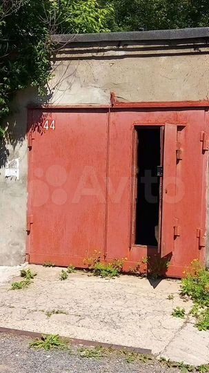 Гараж, > 30 м²