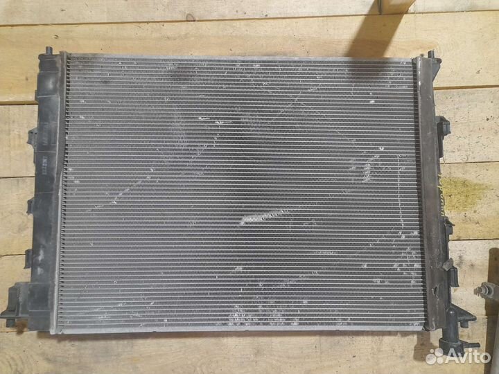 Радиатор охлаждения двигателя Hyundai ix35