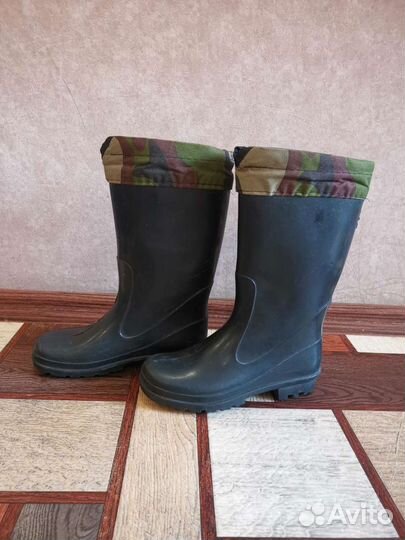 Резиновые сапоги